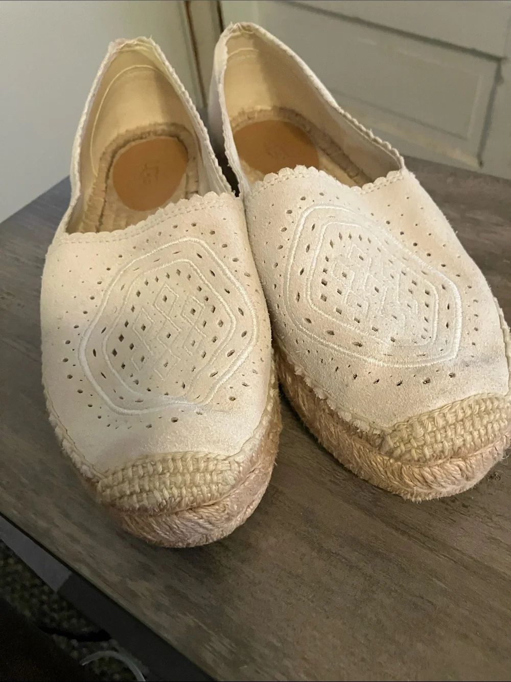 UGG Women's Cream Suede Espadrille Slip-On New without tags